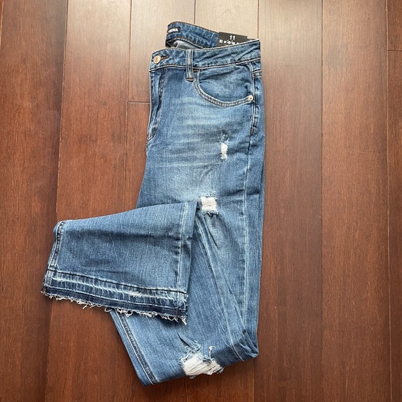 Ripped stretch flare jeans - Picture 4 of 6